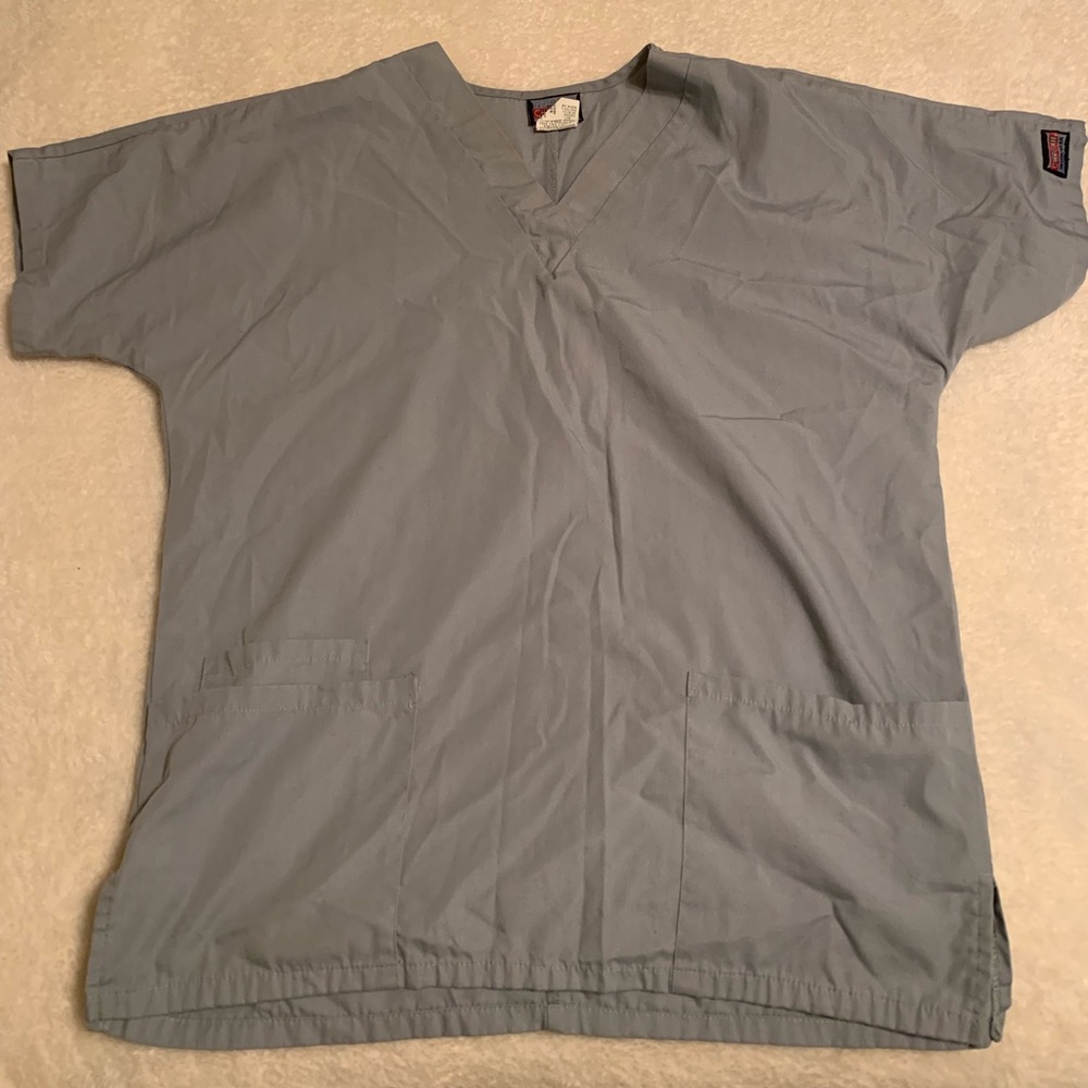 cherokee Women’s scrub top. Size XS